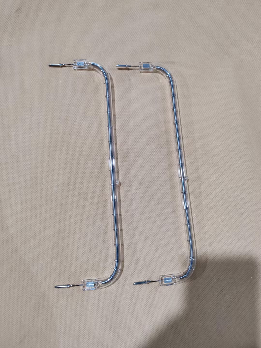 Circular halogen heater lamp