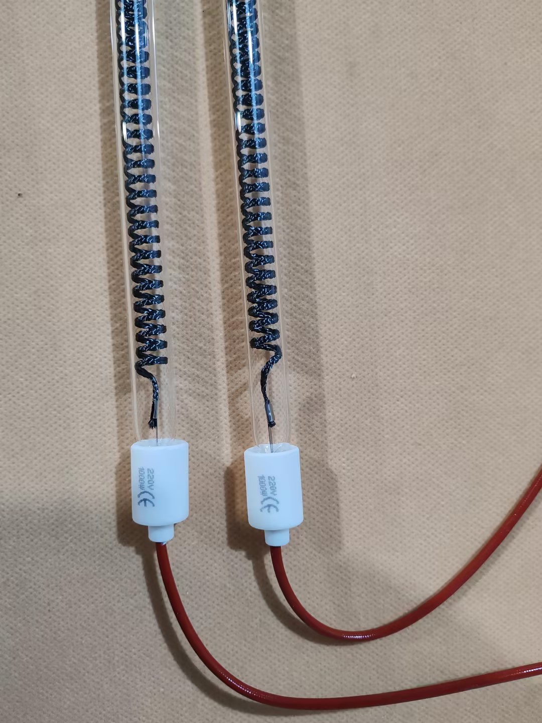 Spiral wire heating lamp for halogen lamp